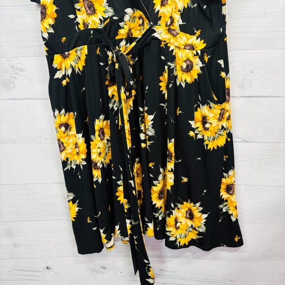 Torrid Womens Studio Knit Surplice Dress Sunflower Floral Stretch Size 3X - Picture 6 of 13